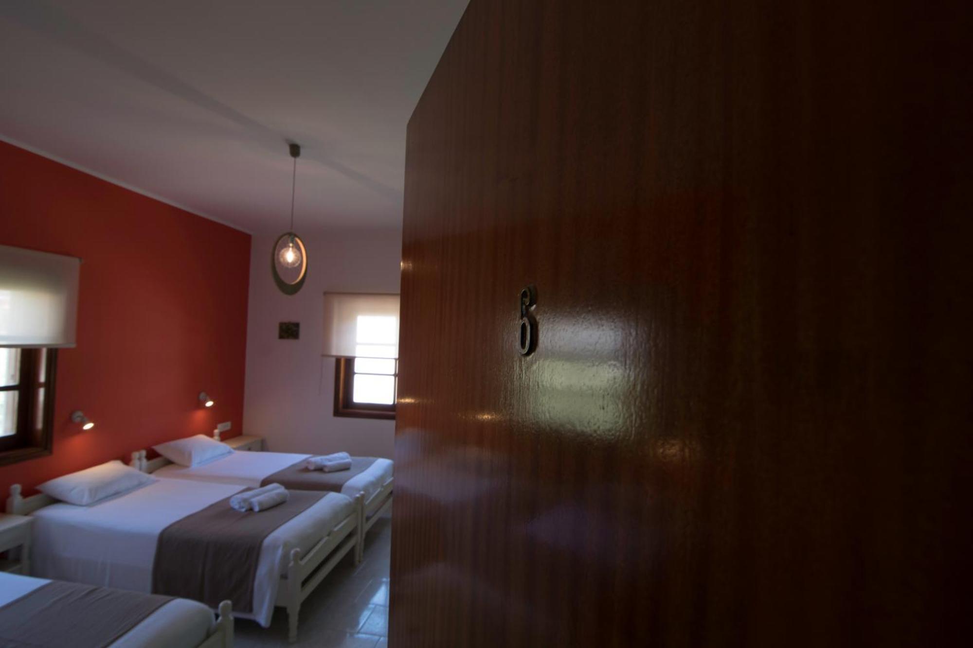 Niki Rooms ปาไลโอโกรา ห้อง รูปภาพ